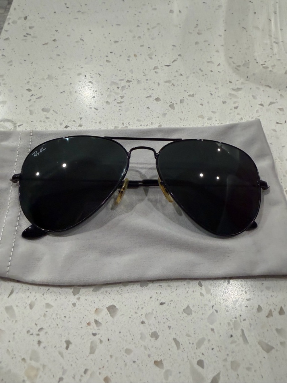 Ray-Ban Aviator Sunglasses in Black